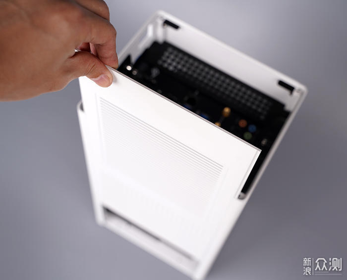 AKLLA A5 立式 ITX 机箱装机展示_新浪众测