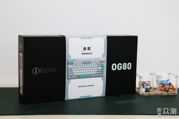 IQUNIX OG80虫洞无线三模机械键盘测评_新浪众测