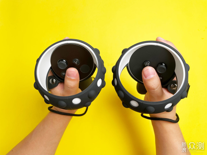 OURVR推出OculusQuest2加长版手柄保护套！_新浪众测