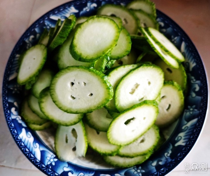 炎热的天气让人厌食，多吃这个菜，凉爽化暑气_新浪众测