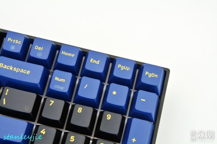 全面的键盘 新贵GM1000 三模机械键盘_新浪众测