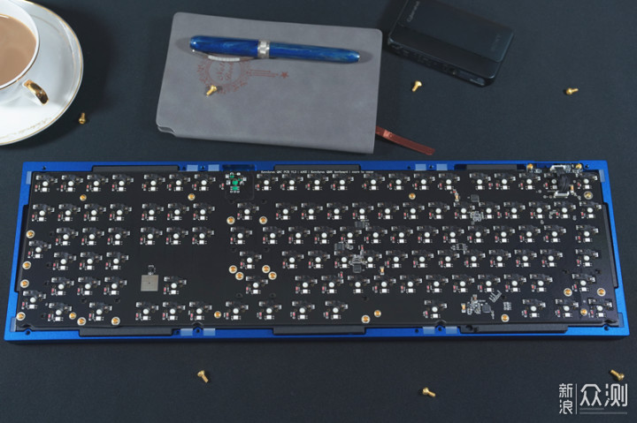 全尺寸客制的春天-Keychron Q6客制化机械键盘_新浪众测