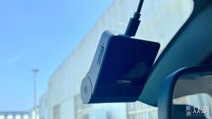 4K超高清行车记录仪，小巧又智能的盯盯拍Z50_新浪众测