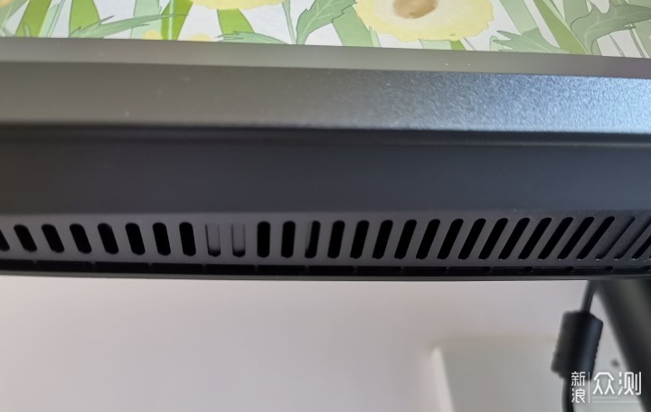 看32寸4K设计师显示器,如何还原生活的斑斓_新浪众测