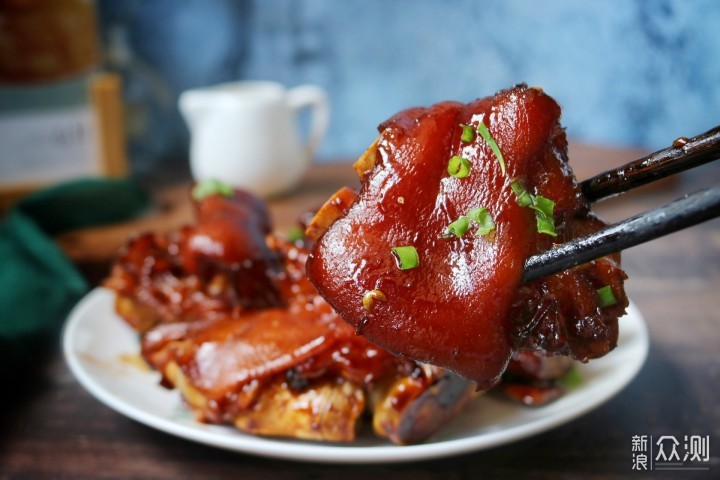 孩子點名要吃紅燒豬蹄，家常做法餐廳口味_新浪眾測