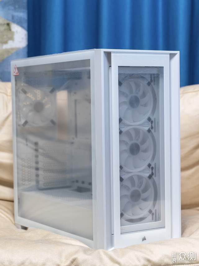 中塔机箱！美商海盗船5000X极地白机箱上手_新浪众测