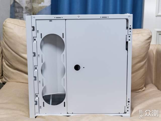 中塔机箱！美商海盗船5000X极地白机箱上手_新浪众测