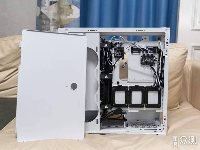 中塔机箱！美商海盗船5000X极地白机箱上手_新浪众测