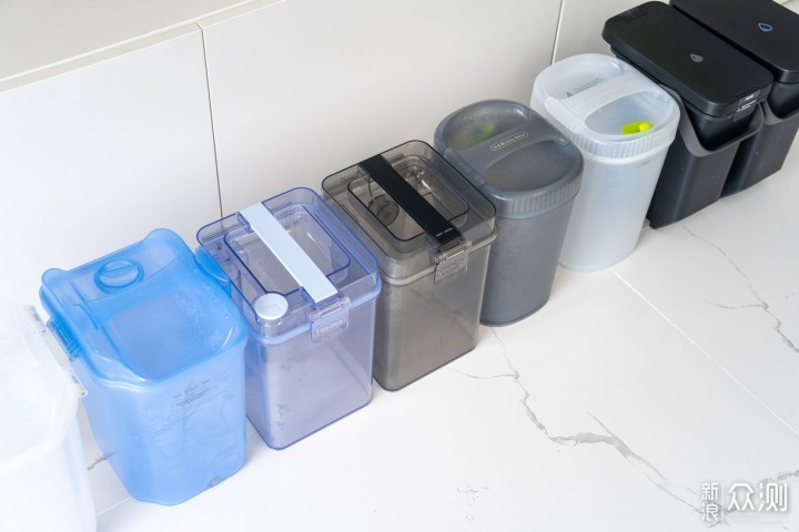 拖地技术哪家强？6款自清洁扫地机器人对比_新浪众测