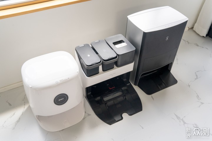 拖地技术哪家强？6款自清洁扫地机器人对比_新浪众测