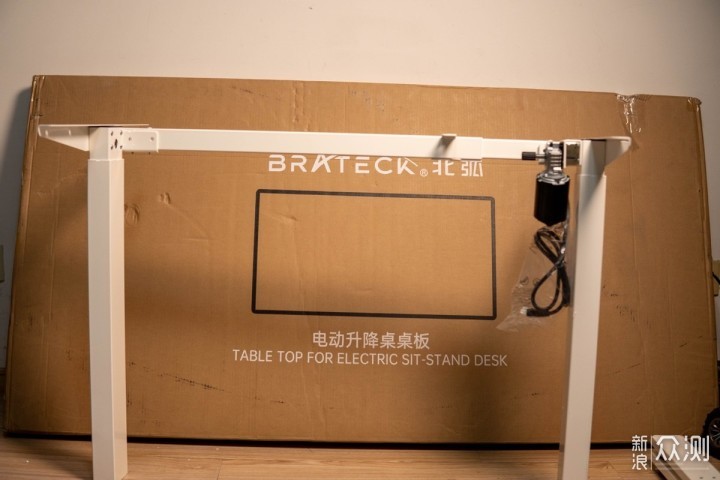 小姐姐也喜欢的升降桌—BRATECK K2纯白升降桌_新浪众测