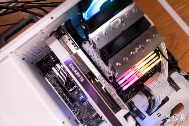 技嘉AORUS Gen4 7000s 2TB钛雕固态硬盘体验_新浪众测