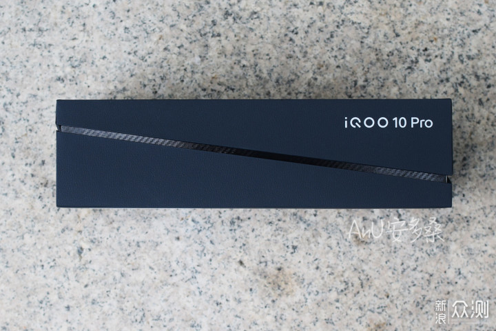 iQOO 10 Pro，你在关注着我们成长中的现实_新浪众测