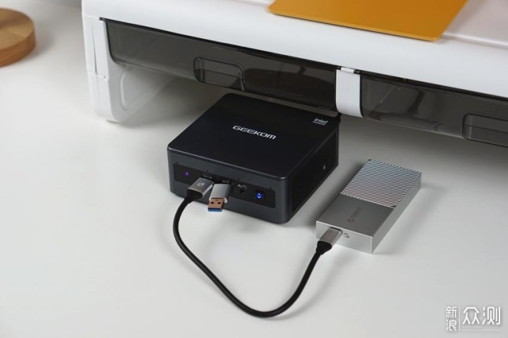 40Gbps带宽，兼容雷电，奥睿科USB4硬盘盒体验_新浪众测