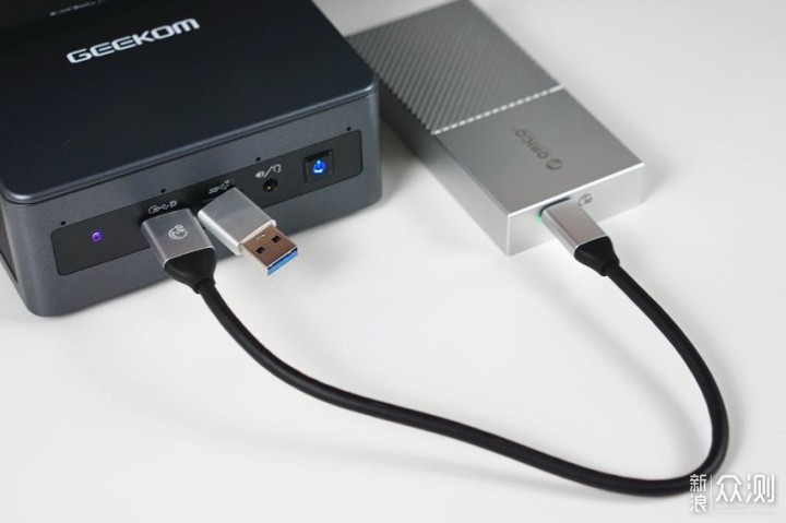 40Gbps带宽，兼容雷电，奥睿科USB4硬盘盒体验_新浪众测