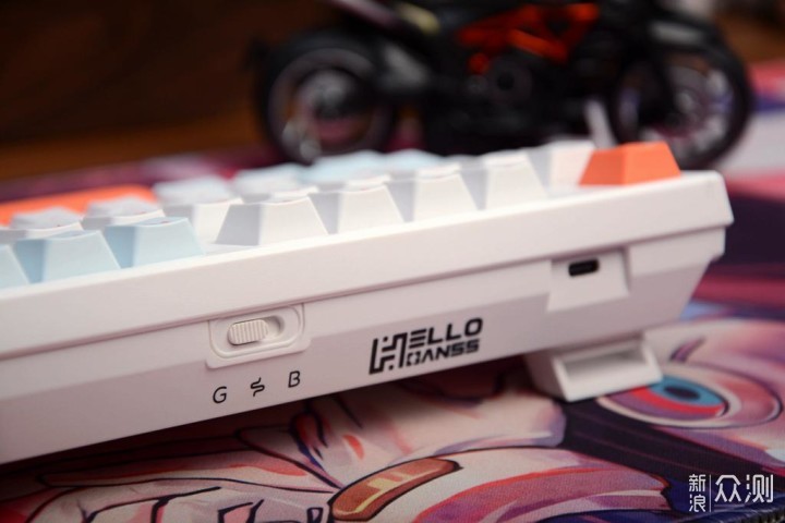 自带拨杆，HELLO GANSS HS75T三模键盘开箱_新浪众测