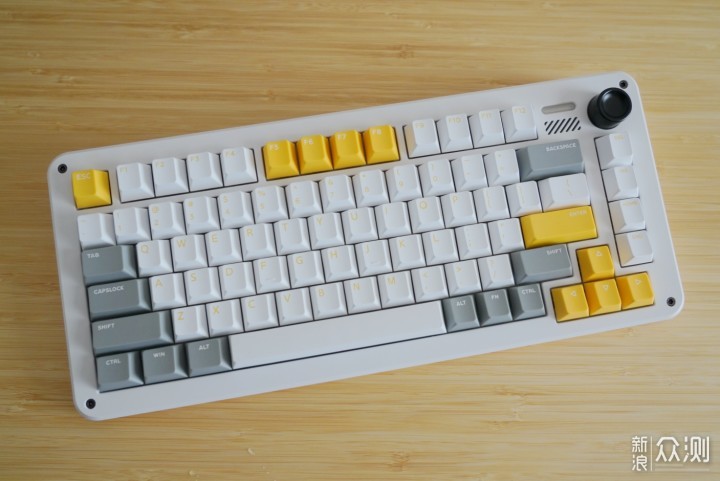 IQUNIX ZX75 Three-Mode Mechanical Keyboard Review - XiaomiToday