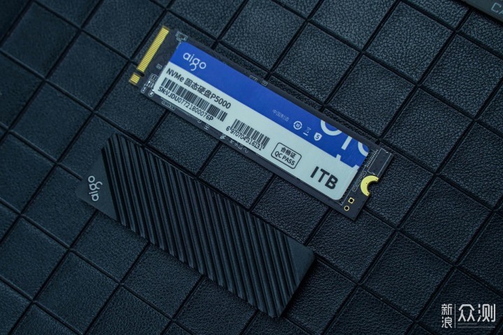 速度OK，闭眼入aigo P5000 PCIe4.0固态硬盘_新浪众测