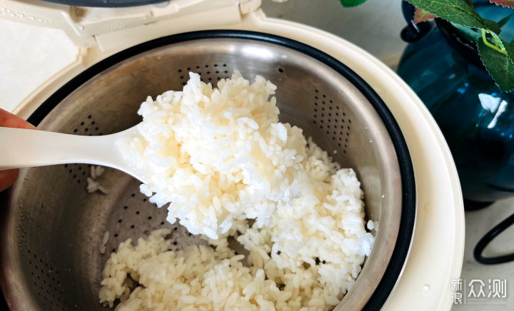 能做沥米饭的电饭煲，老家的味道_新浪众测