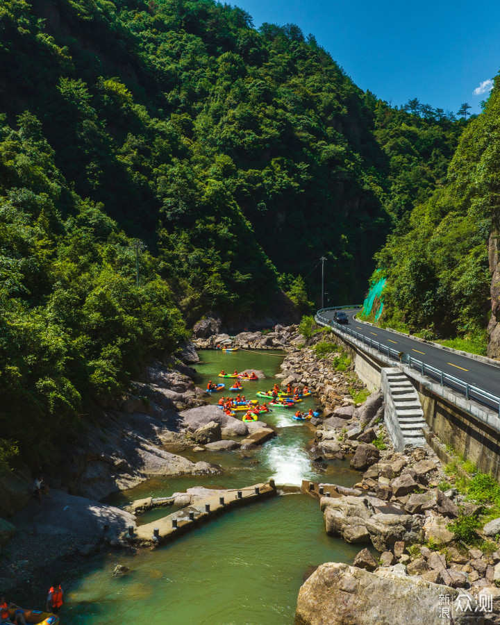 江浙沪周边漂流选择，龙王山峡谷漂流看一看啊_新浪众测