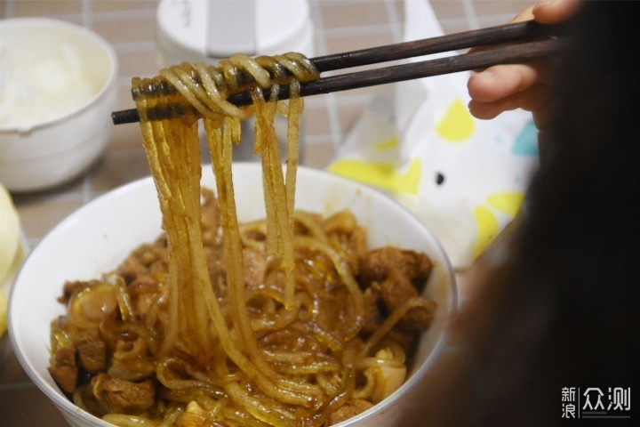 做菜堪比酒店酒店大厨，米家烹饪机器人评测_新浪众测