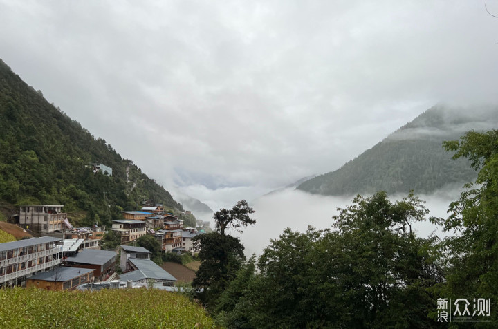 迪庆雨崩登山，香格里拉徒步，丽江古城摆烂_新浪众测