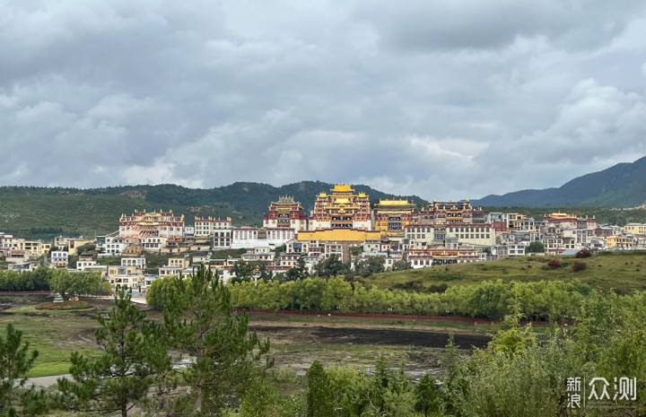 迪庆雨崩登山，香格里拉徒步，丽江古城摆烂_新浪众测