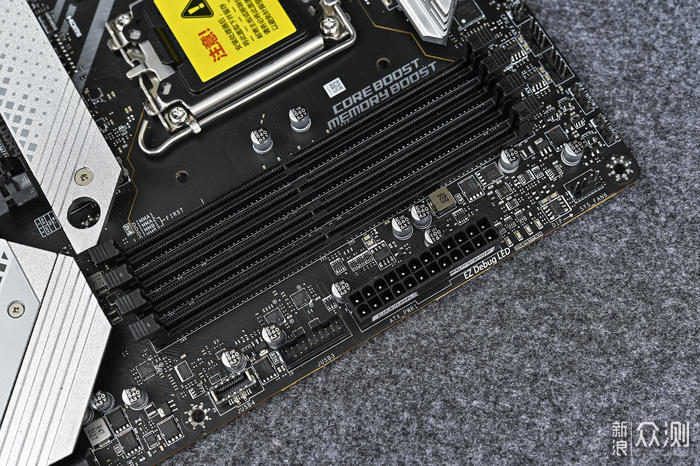 宇瞻 Apacer NOX DDR4 4000 内存开箱简测_新浪众测