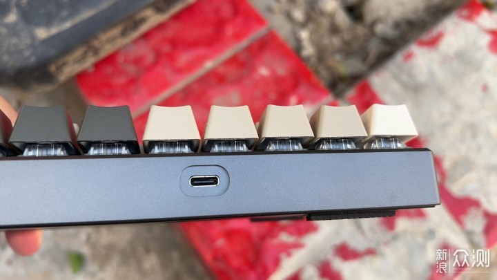 极致性价比 雷柏V700-8A多模无线机械键盘体验_新浪众测
