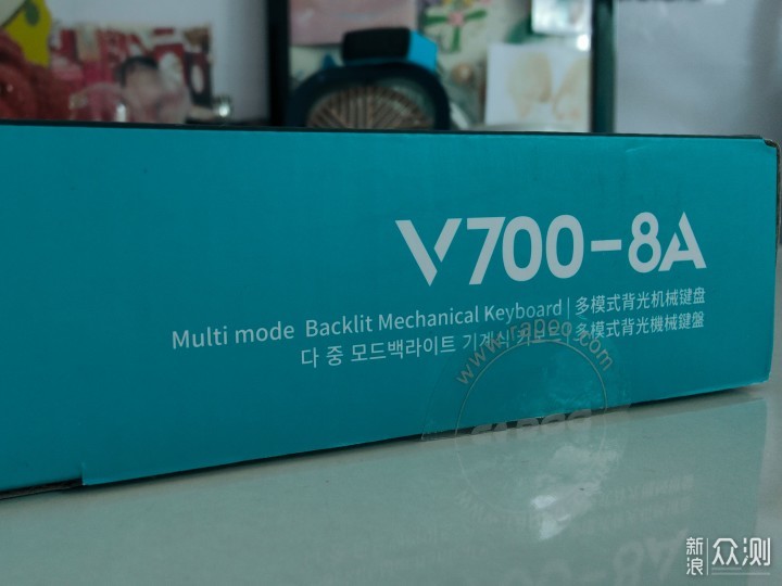 高颜值轻便性，雷柏V700-8A多模版键盘评测！_新浪众测