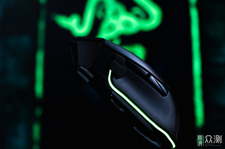 全能型旗舰鼠标:雷蛇 巴塞利斯蛇 V3专业版_新浪众测