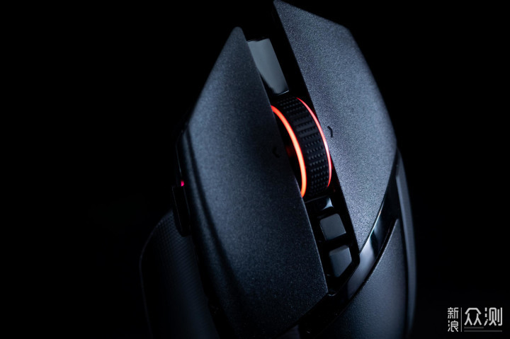 全能型旗舰鼠标:雷蛇 巴塞利斯蛇 V3专业版_新浪众测