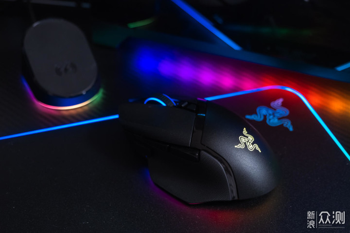全能型旗舰鼠标:雷蛇 巴塞利斯蛇 V3专业版_新浪众测