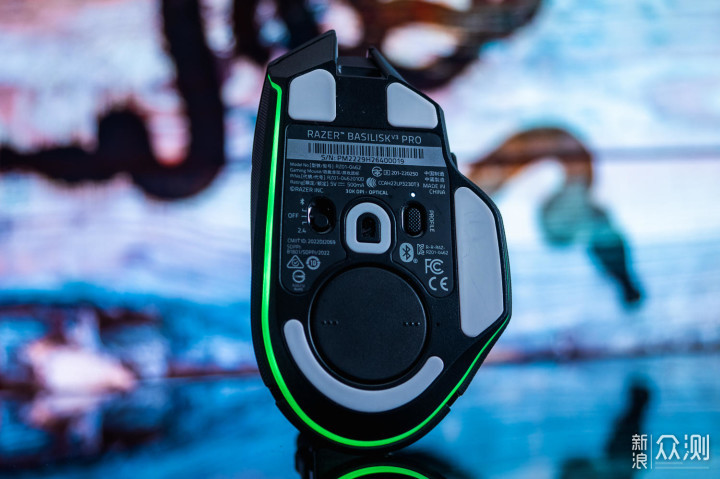 全能型旗舰鼠标:雷蛇 巴塞利斯蛇 V3专业版_新浪众测