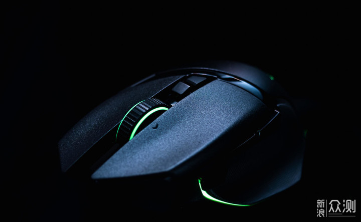 全能型旗舰鼠标:雷蛇 巴塞利斯蛇 V3专业版_新浪众测