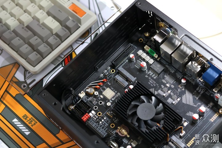 国产ARM主机的“天花板”，搭载RK3588处理器_新浪众测