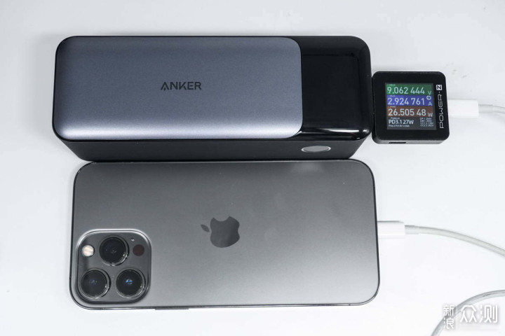 30分钟自充73% Anker 140W双向快充移动电源_新浪众测