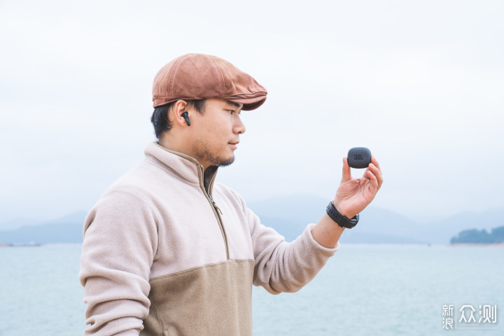 JBL WAVE FLEX 无线耳机,让音乐软硬兼得_新浪众测