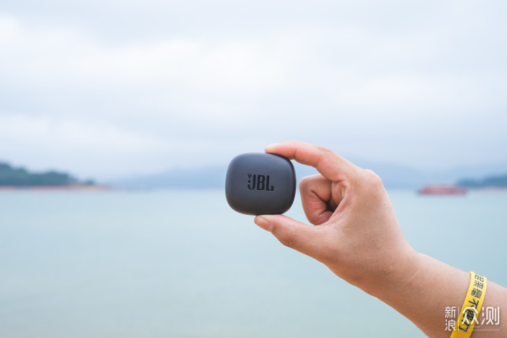JBL WAVE FLEX 无线耳机,让音乐软硬兼得_新浪众测
