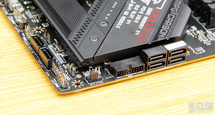 纸面跑分王！PCIe3.0固态硬盘更值得推荐_新浪众测