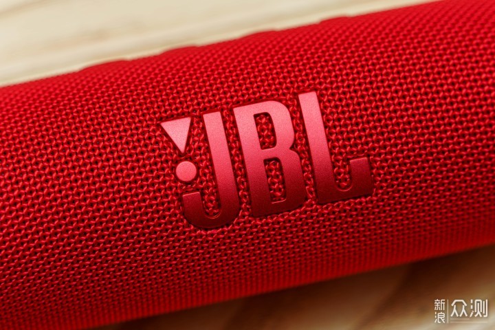 亚马逊五折的JBL FLIP6 便携式蓝牙音箱真好用_新浪众测