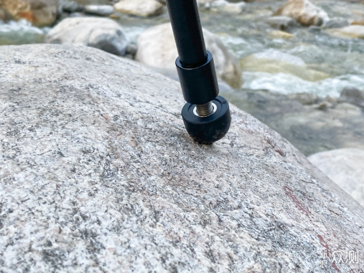 拍视频好助手,思锐 SH05 摄像三脚架套装评测_新浪众测