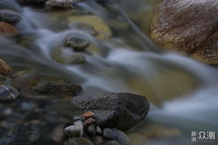 拍视频好助手,思锐 SH05 摄像三脚架套装评测_新浪众测