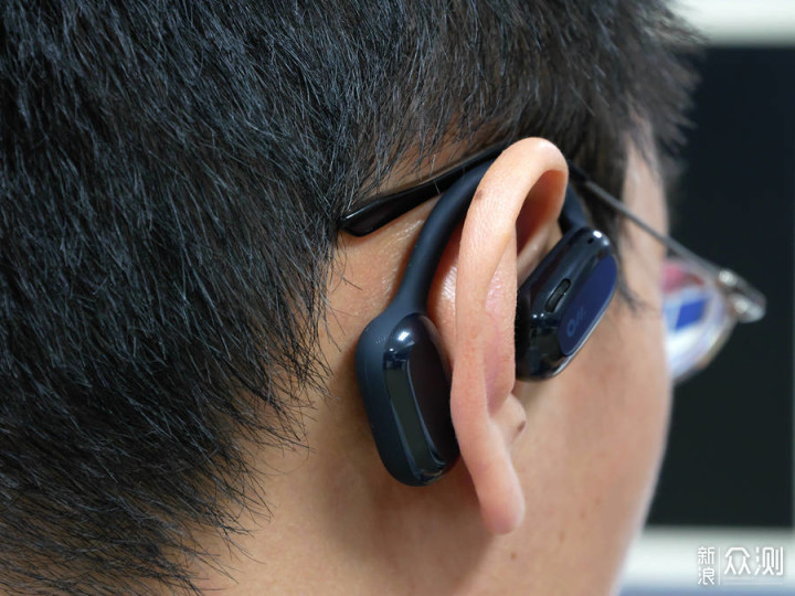 戴耳机最健康的姿势：OWS开放式耳机舒适体验_新浪众测