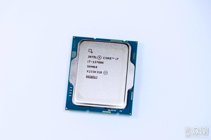 i7 13700K + ROG Z790-E + 4090 天启 测试 _新浪众测