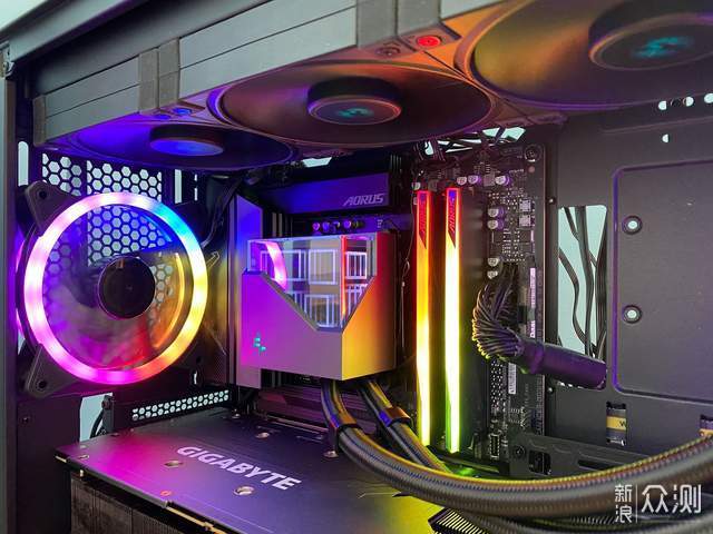 技嘉显卡RTX 4090 GAMING OC 24G惊鸿一瞥_新浪众测