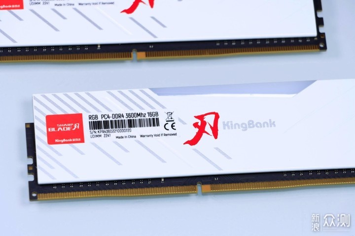 金百达 刃 DDR4 3600 16G*2 RGB KP230 Pro 2T _新浪众测