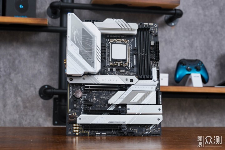 四代目新番，华硕 ROG STRIX Z790-A 吹雪体验_新浪众测