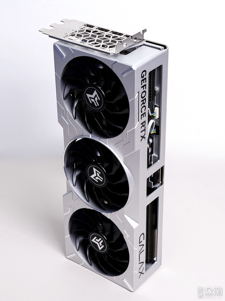 小的核心，高的效率！RTX4080金属大师评测_新浪众测