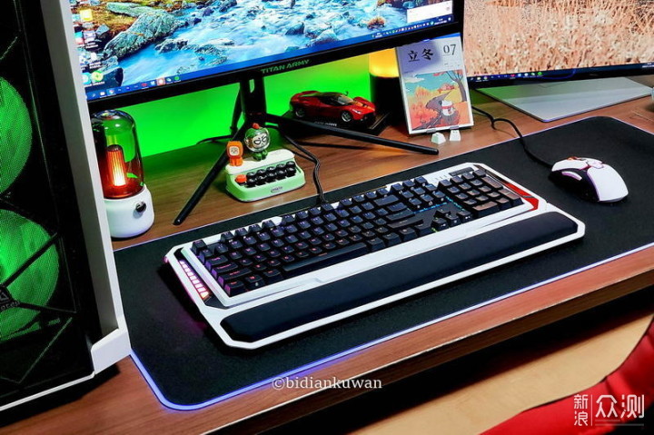 颠覆式桌面光污染，杜伽RGB键鼠套装GK90+GM90_新浪众测
